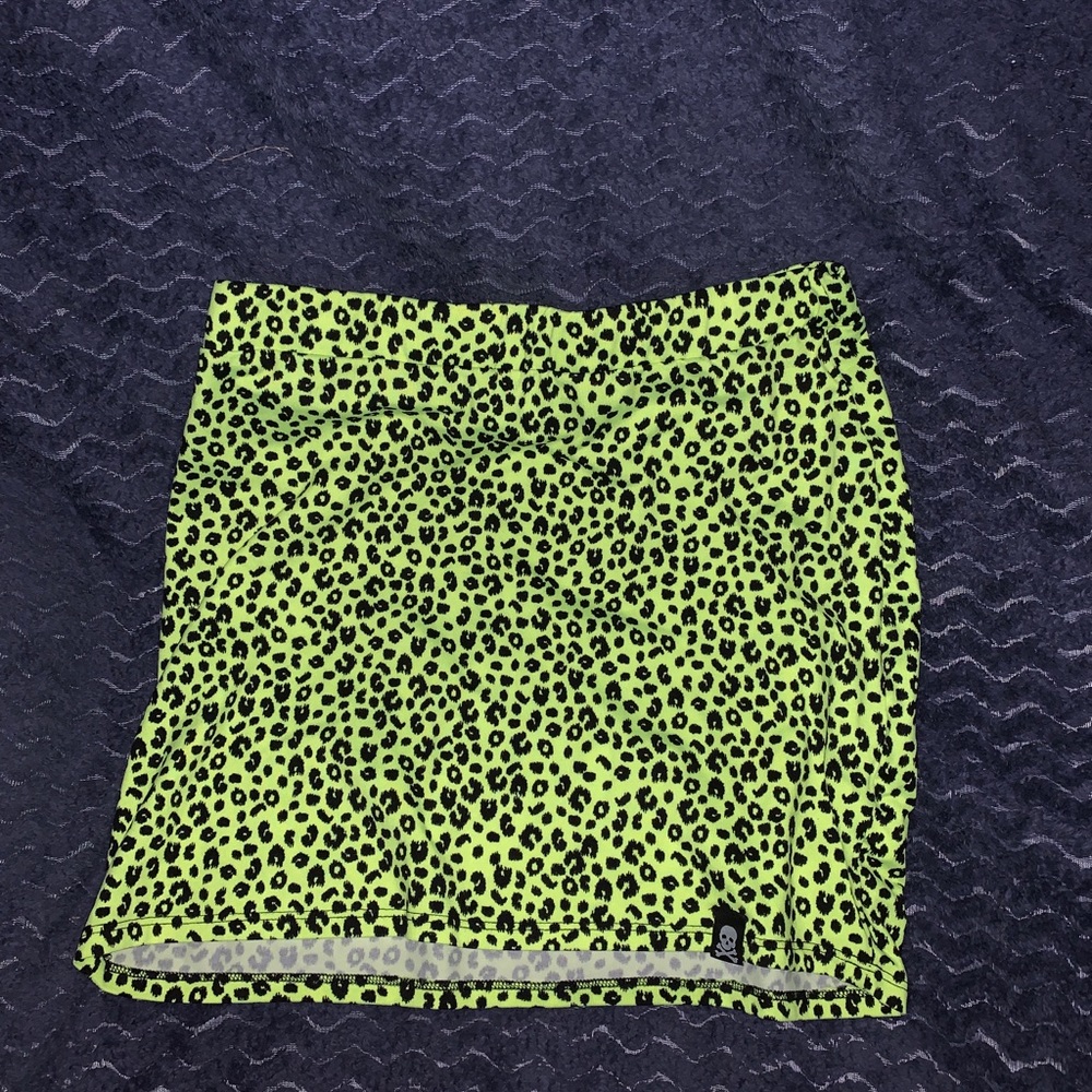 Green leopard print mini skirt